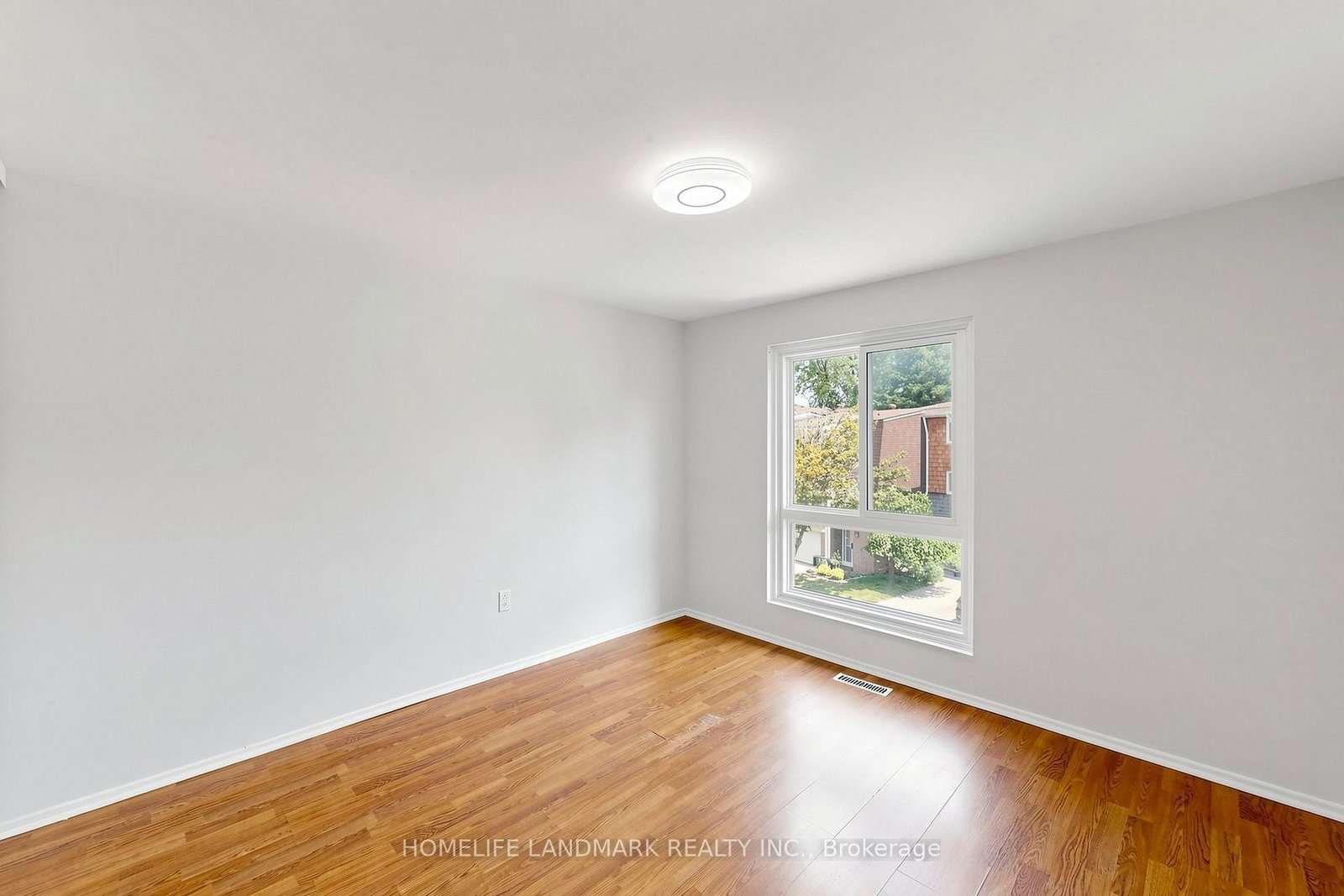 8 Rusty Crest Way • Toronto, ON photo 19