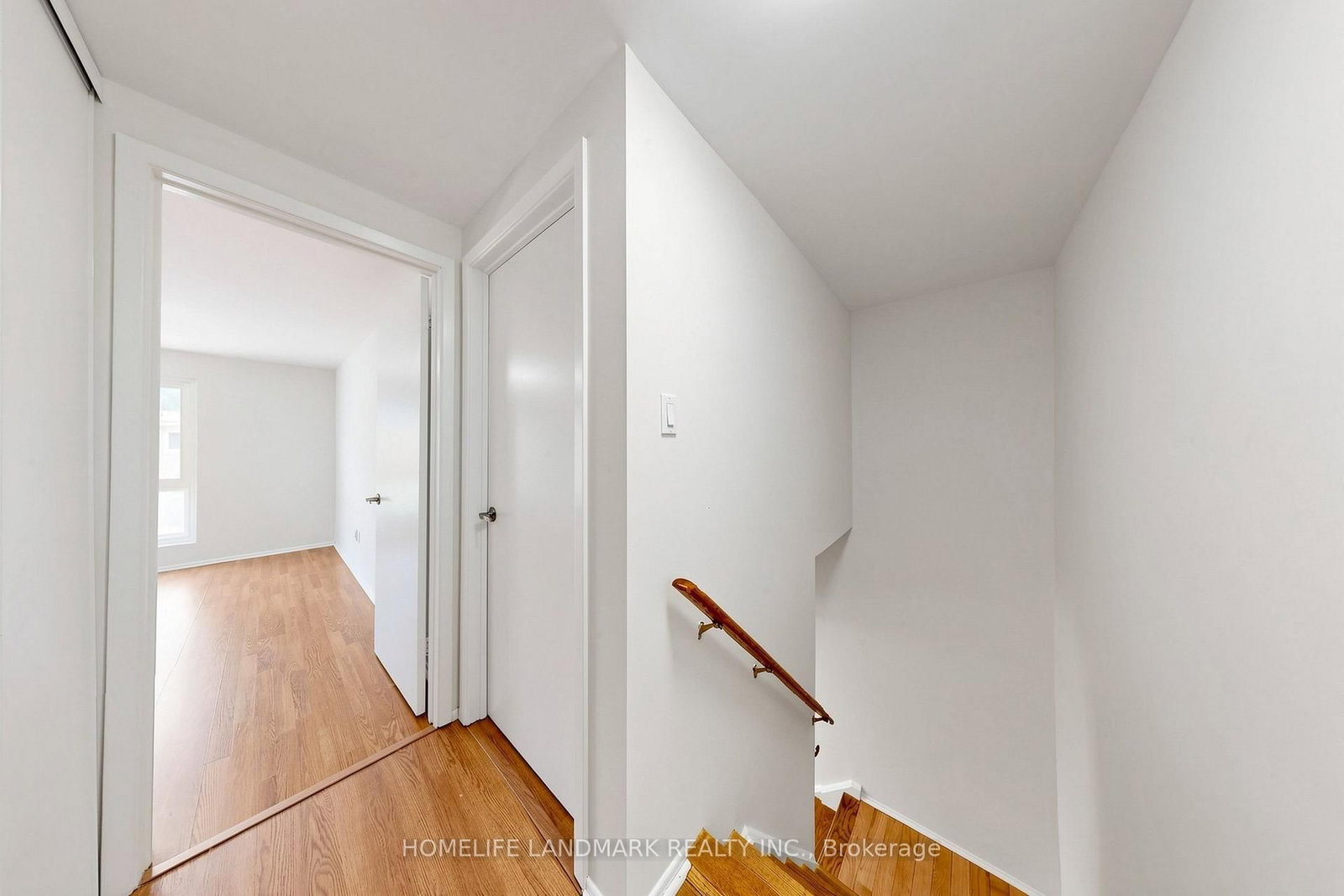 8 Rusty Crest Way • Toronto, ON photo 22