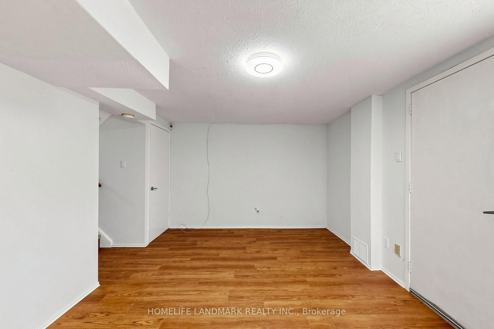 8 Rusty Crest Way • Toronto, ON photo 26