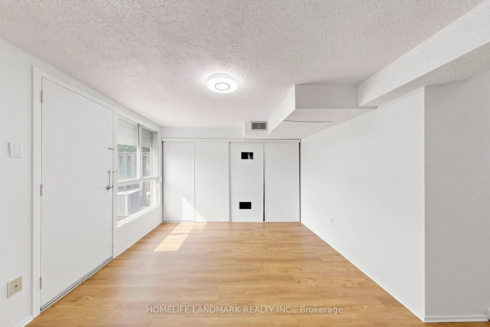 8 Rusty Crest Way • Toronto, ON photo 33