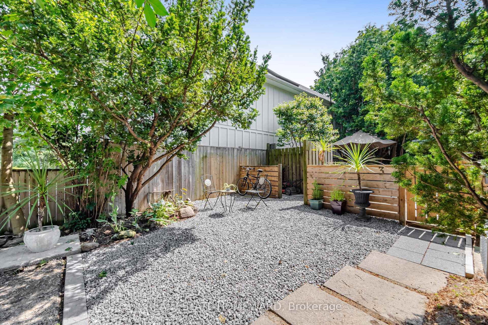 3 Shadwell Place • Toronto, ON photo 6