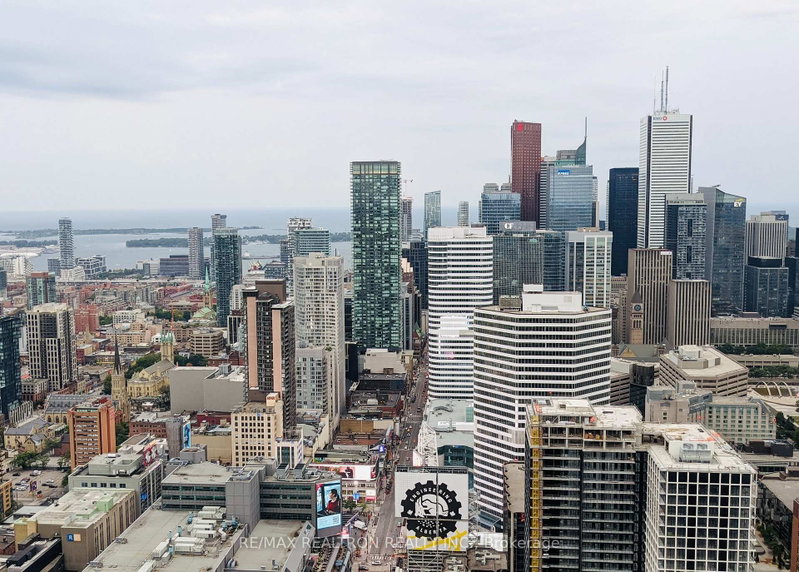 5207 - 386 Yonge Street