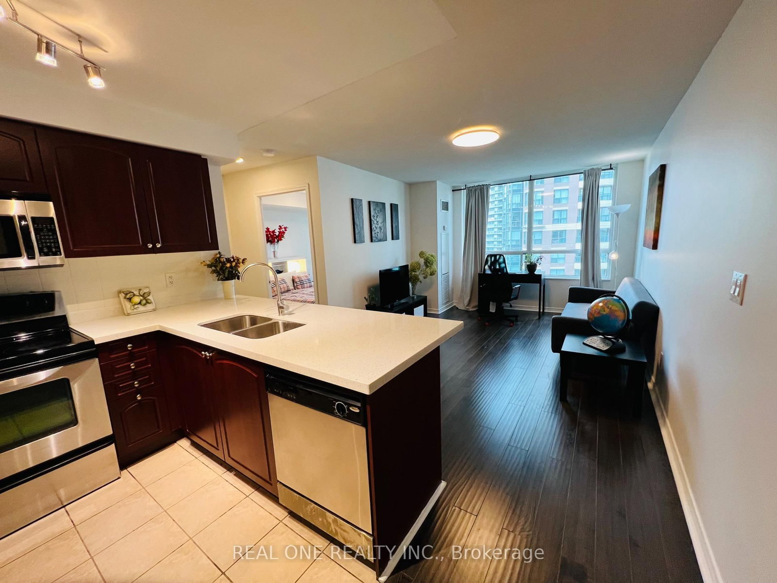 503 Beecroft Road • #801 • Toronto, ON photo 12