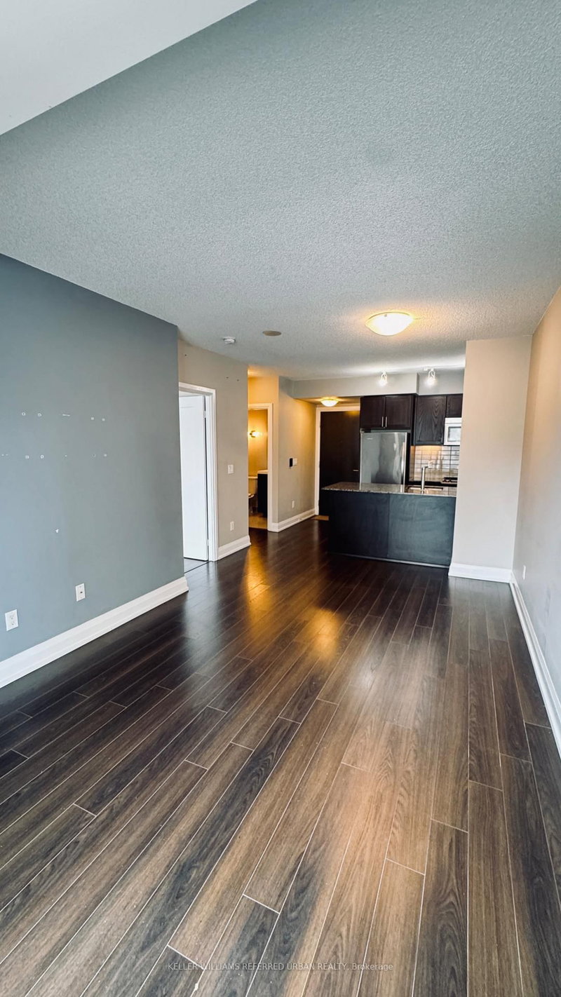 18 Graydon Hall Dr photo 4