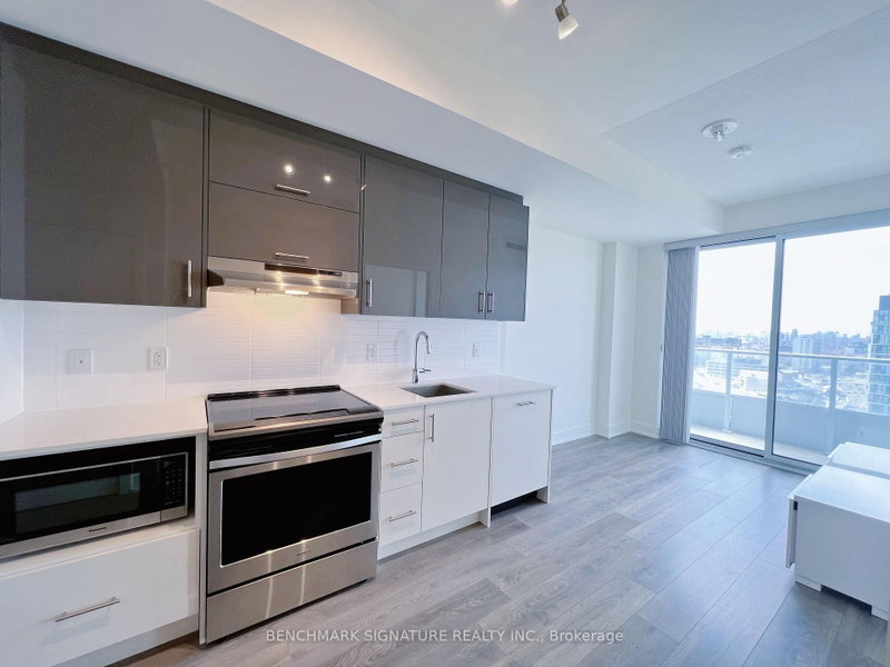1805 - 180 Fairview Mall Drive
