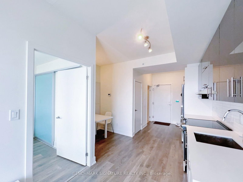 1805 - 180 Fairview Mall Drive