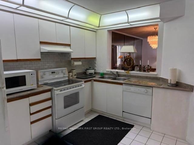 1131 Steeles Avenue • #601 • Toronto, ON photo 12
