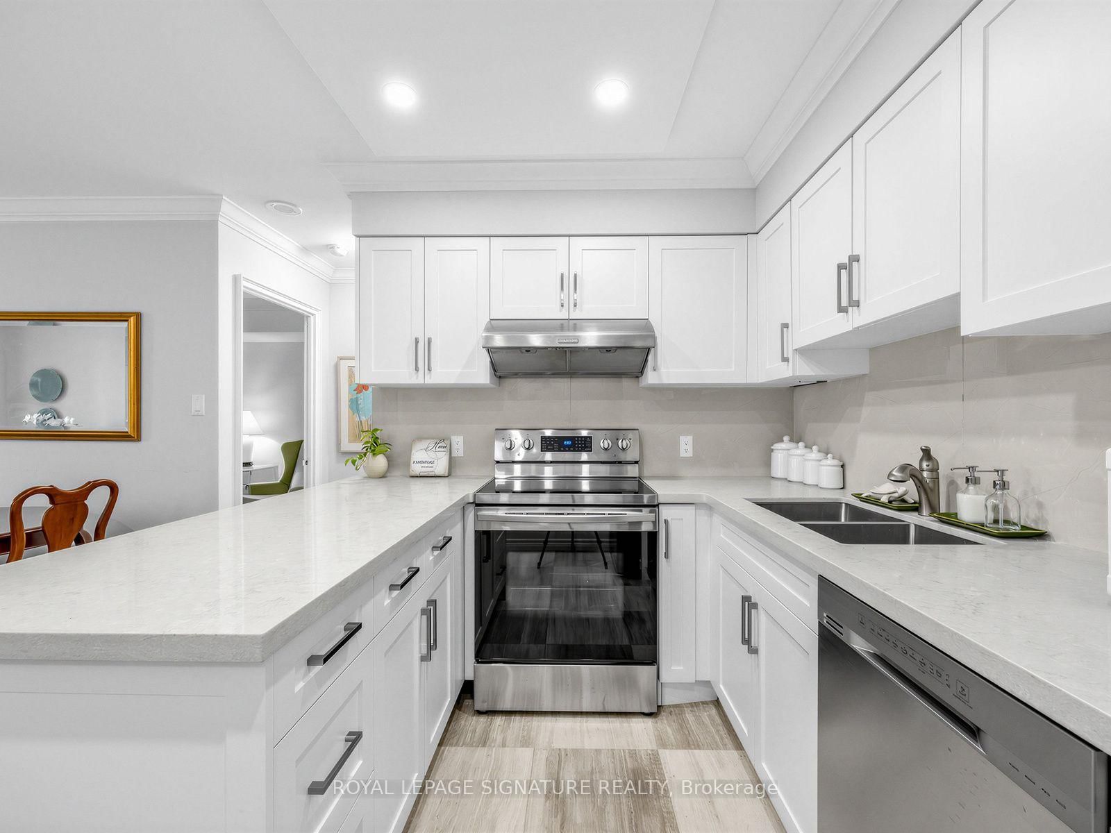 256 Doris Avenue • #1711 • Toronto, ON photo 11