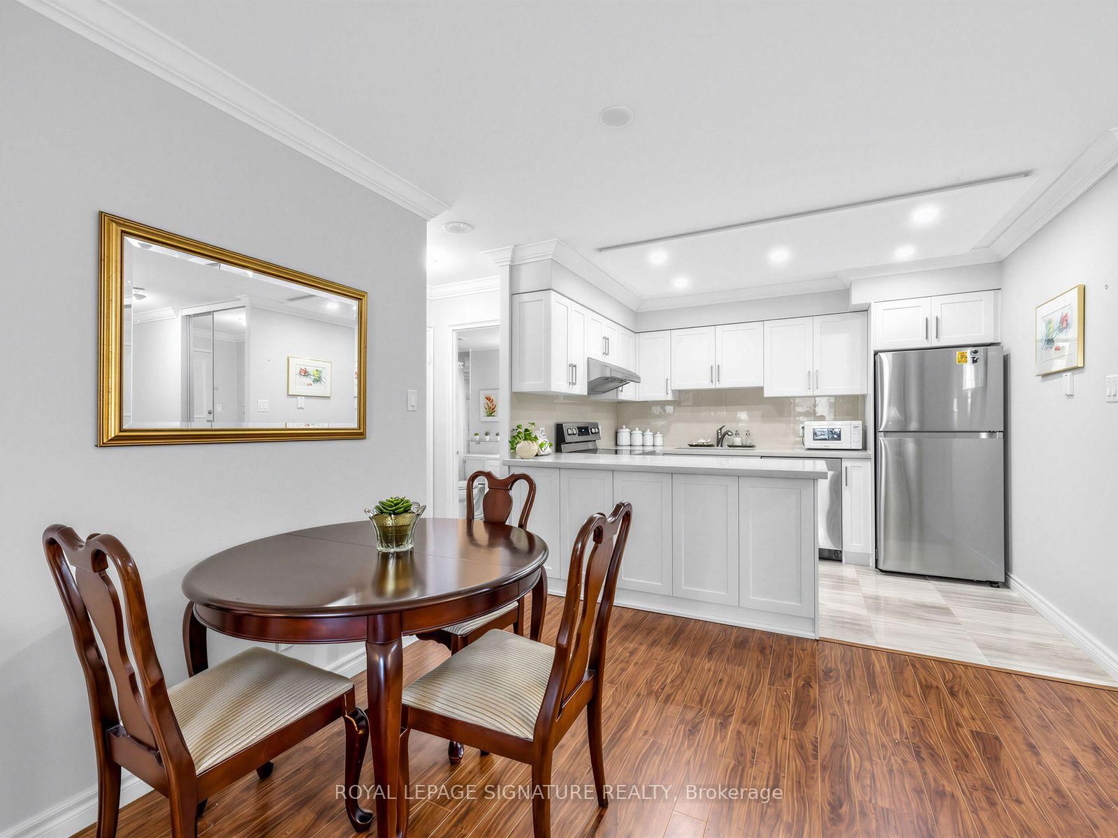 256 Doris Avenue • #1711 • Toronto, ON photo 8