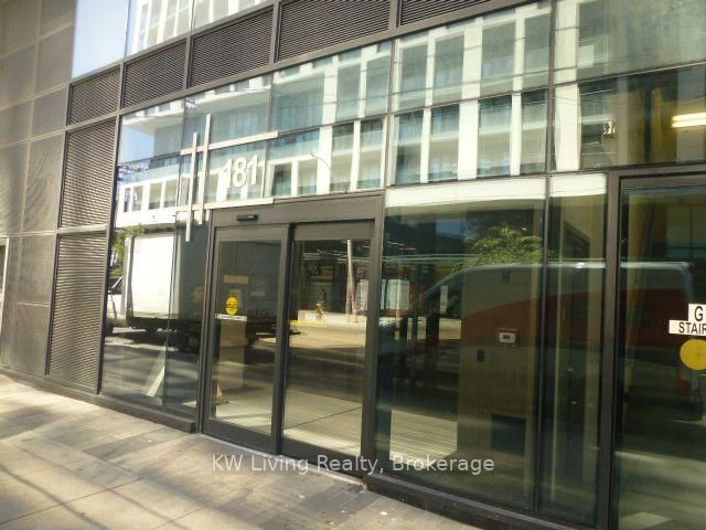 1601 - 181 Dundas Street E