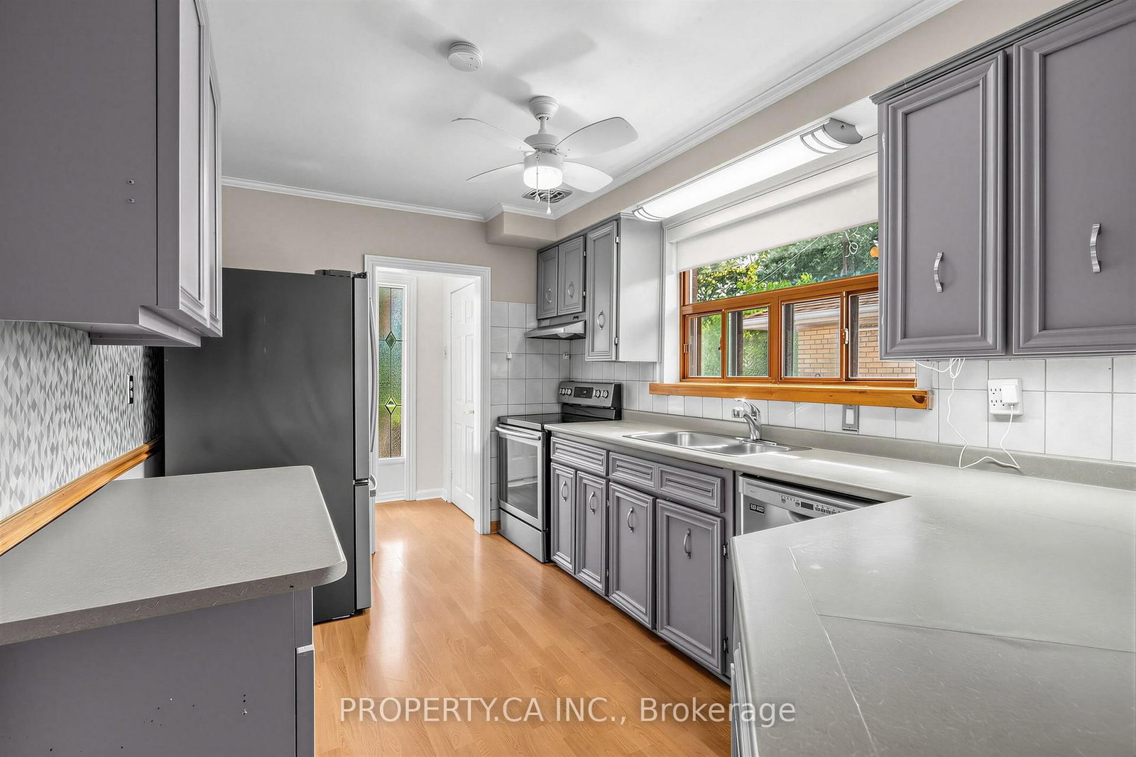48 Santa Barbara Road • Toronto, ON photo 10