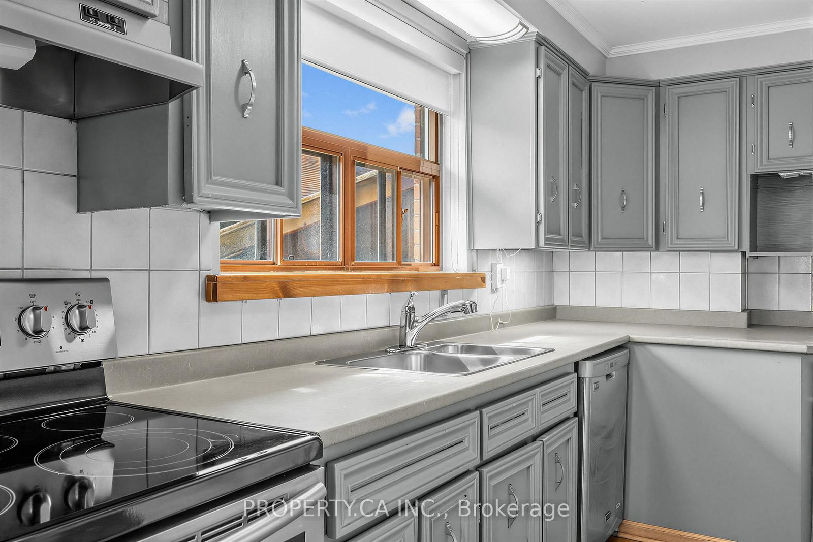 48 Santa Barbara Road • Toronto, ON photo 12
