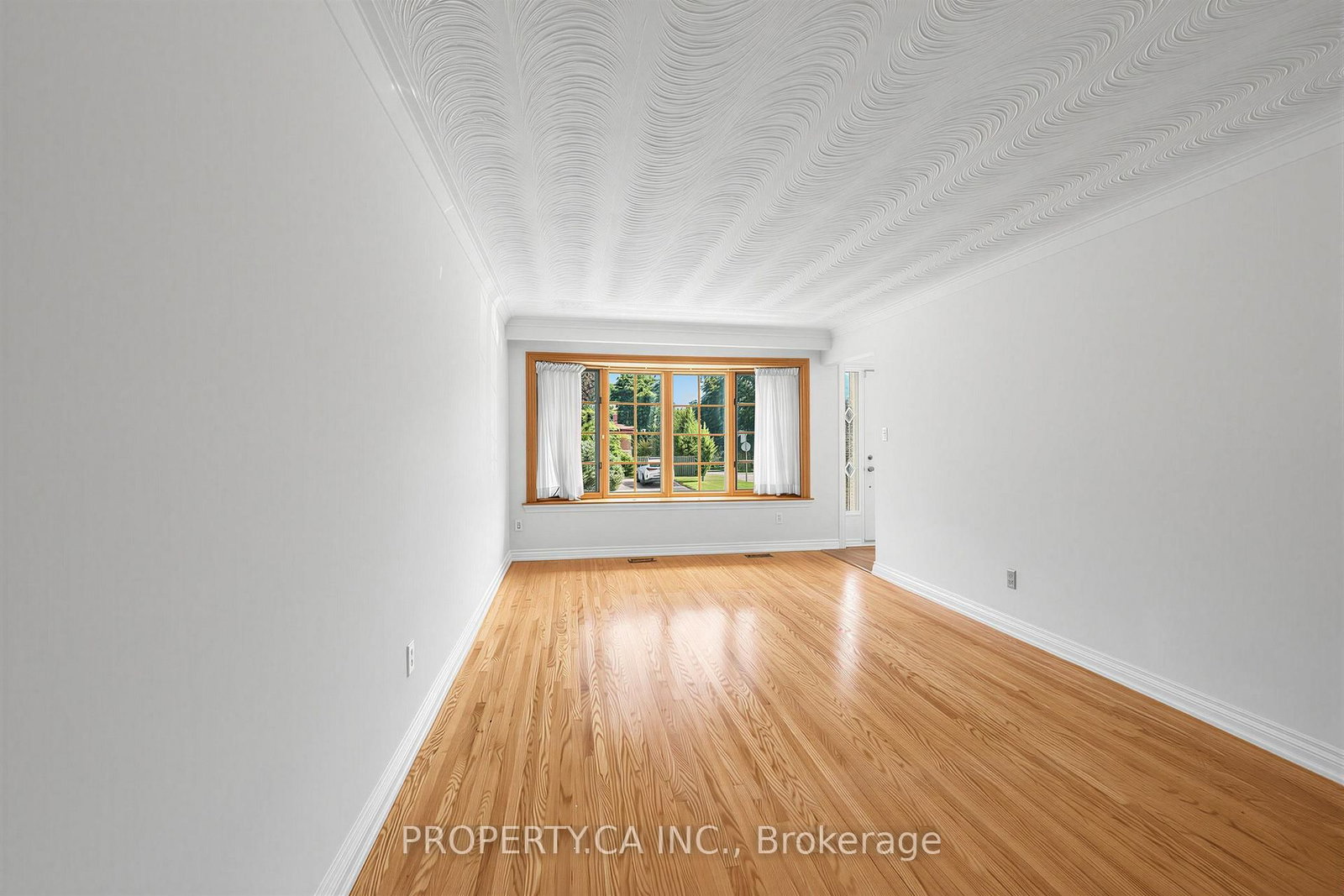 48 Santa Barbara Road • Toronto, ON photo 6