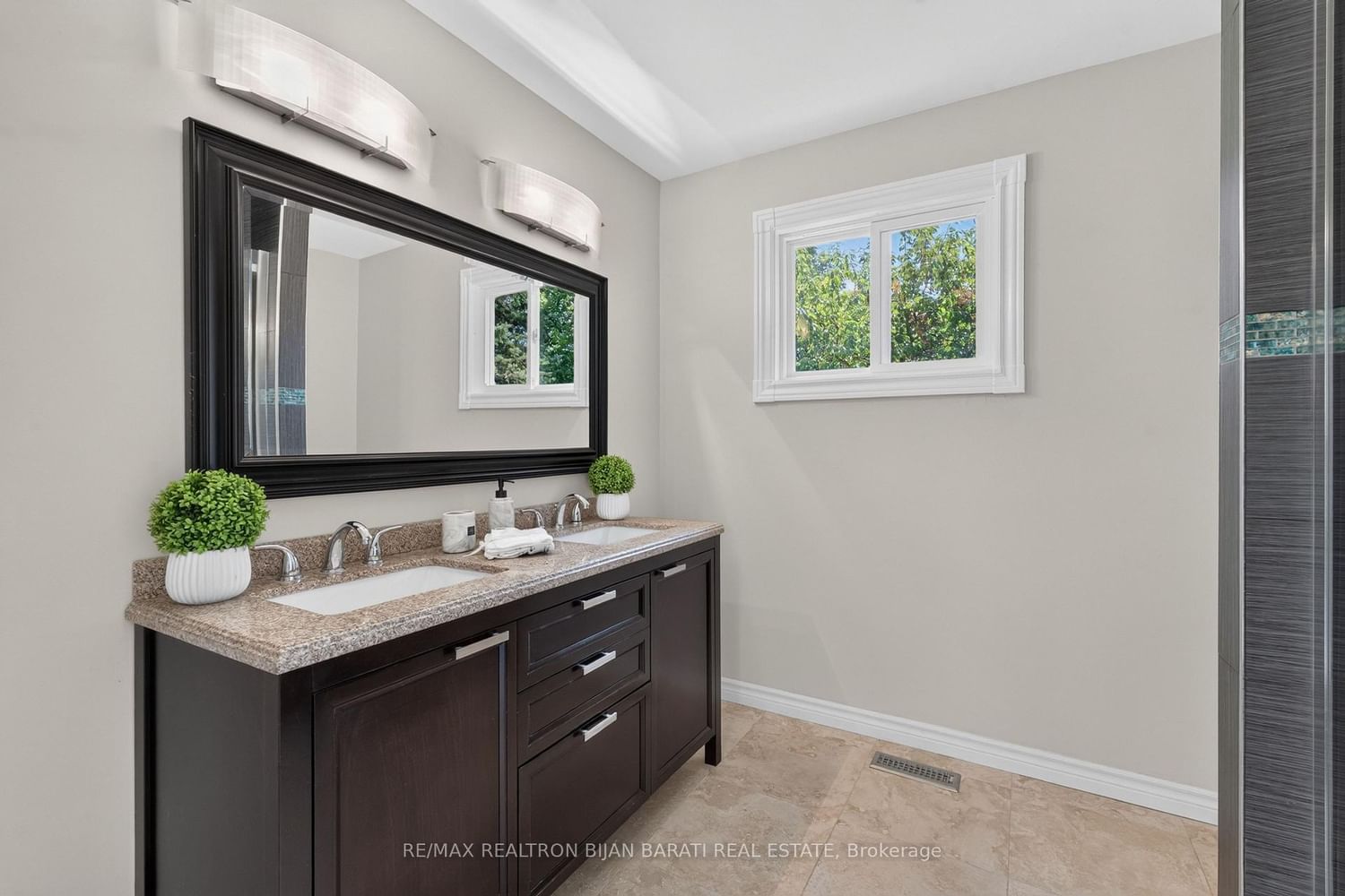26 Saddletree Drive • Toronto, ON photo 36