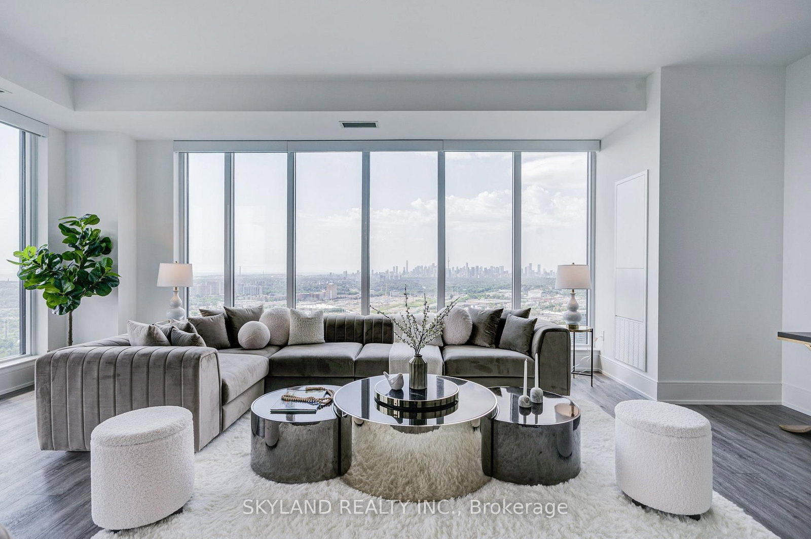 30 Inn On The Park Drive • #PH 09 • Toronto, ON photo 16