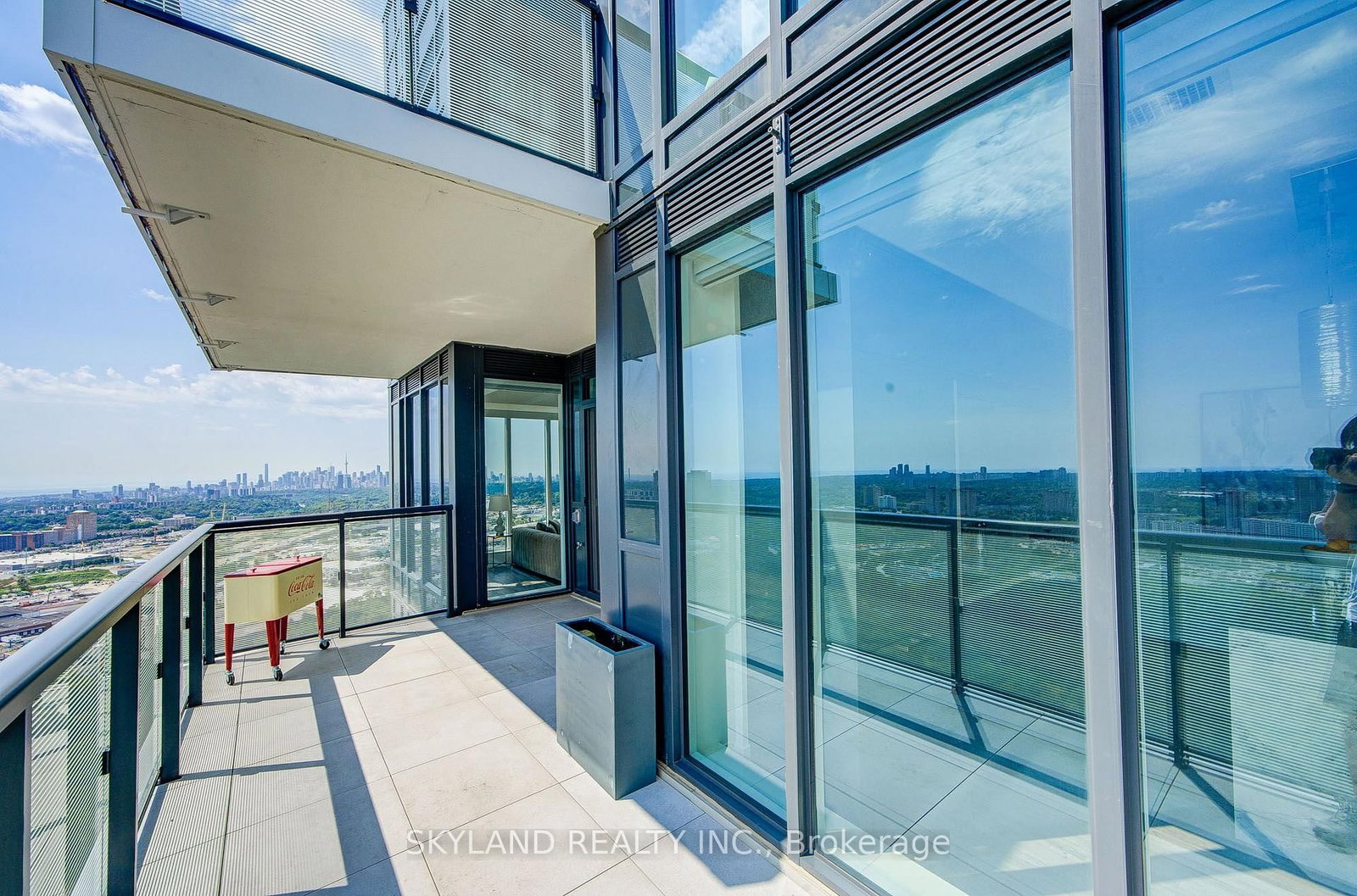 30 Inn On The Park Drive • #PH 09 • Toronto, ON photo 35
