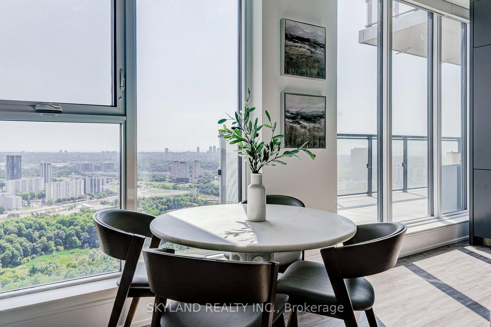 30 Inn On The Park Drive • #PH 09 • Toronto, ON photo 7