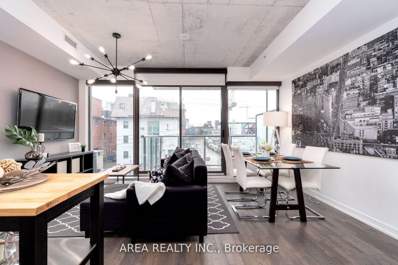 334 - 461 adelaide Street W