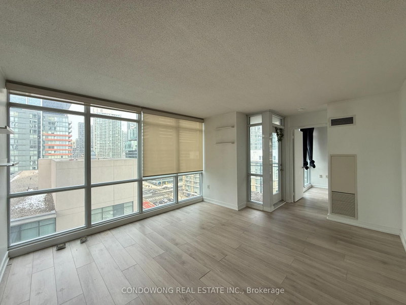 1206 - 11 Brunel Court