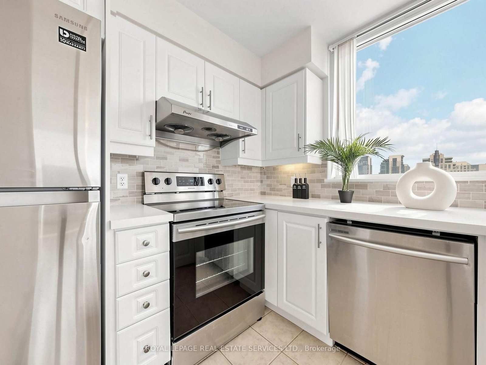 23 Hollywood Avenue • #3505 • Toronto, ON photo 7