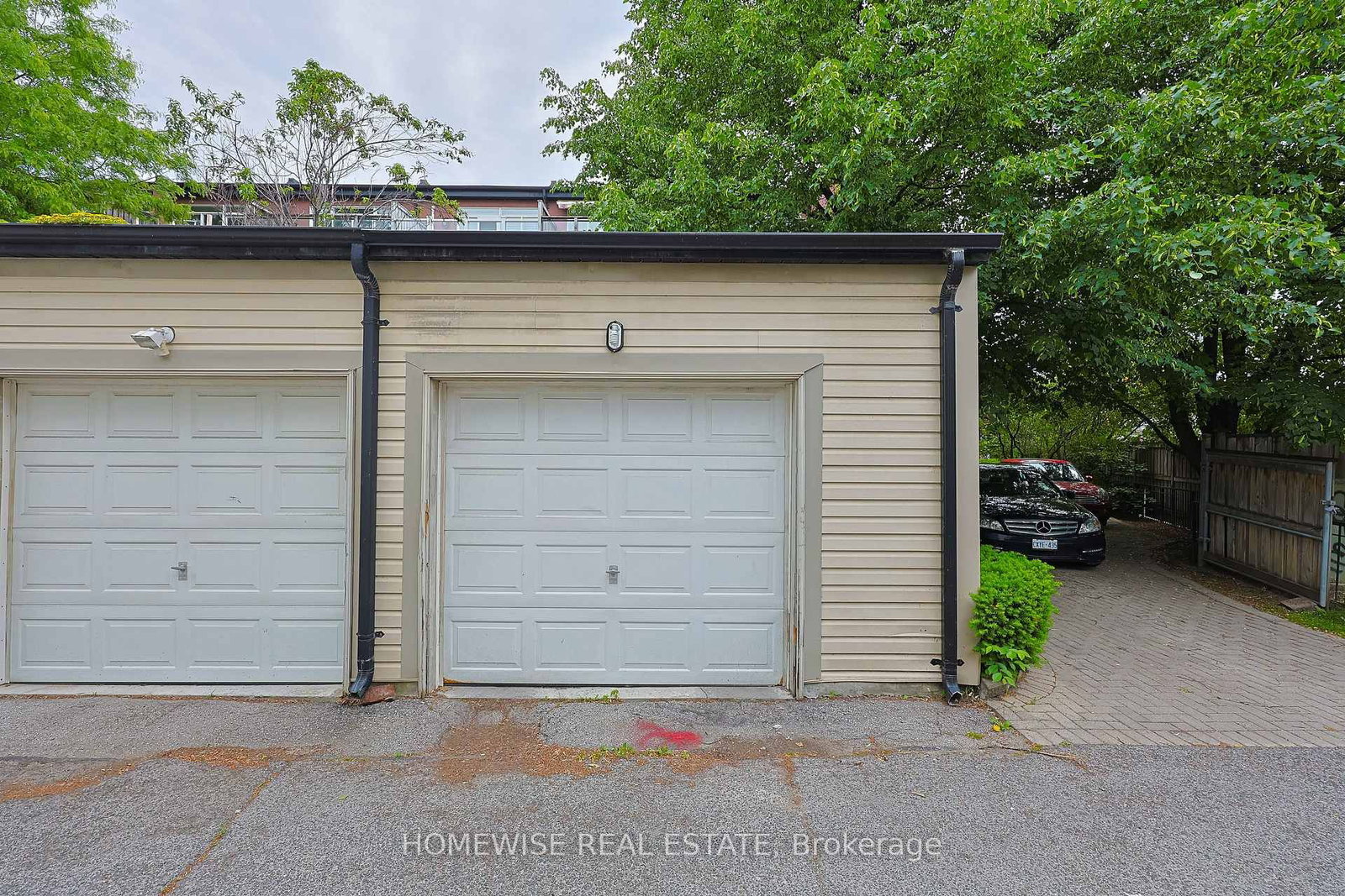 476 King Street E • Toronto, ON photo 37