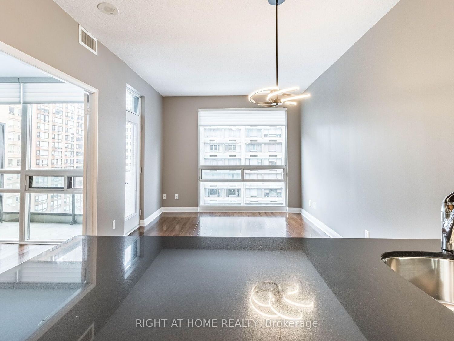 1121 Bay Street • #1106 • Toronto, ON photo 10