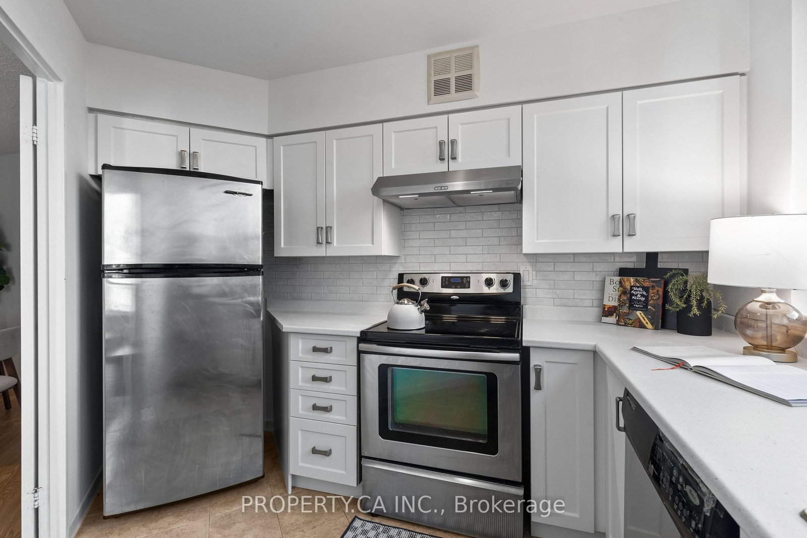 25 Maitland Street • #601 • Toronto, ON photo 8