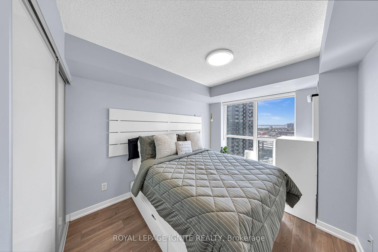 50 Lynn Williams Street • #1907 • Toronto, ON photo 17