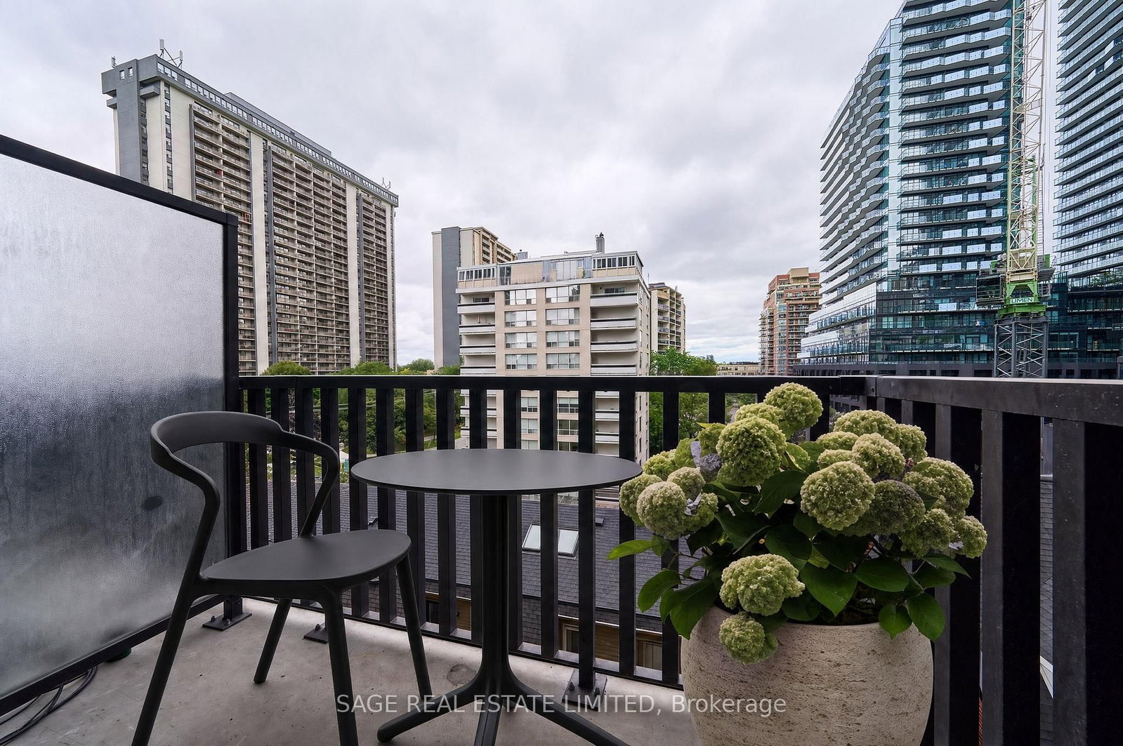109 Erskine Avenue • #608 • Toronto, ON photo 14