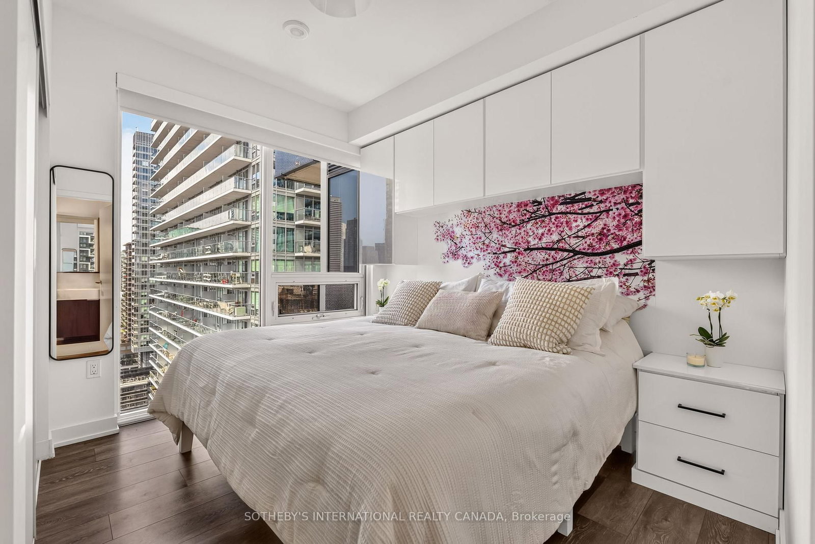 127 BROADWAY Avenue • #2302 • Toronto, ON photo 12