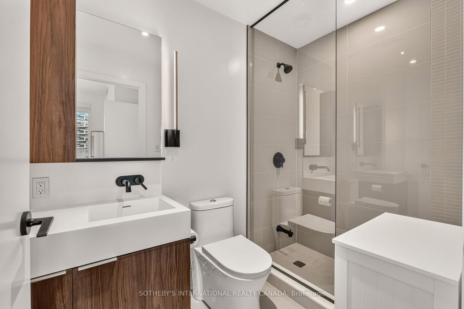 127 BROADWAY Avenue • #2302 • Toronto, ON photo 13