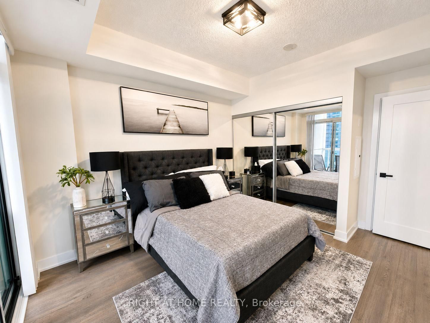 318 Richmond Street W • #1408 • Toronto, ON photo 10