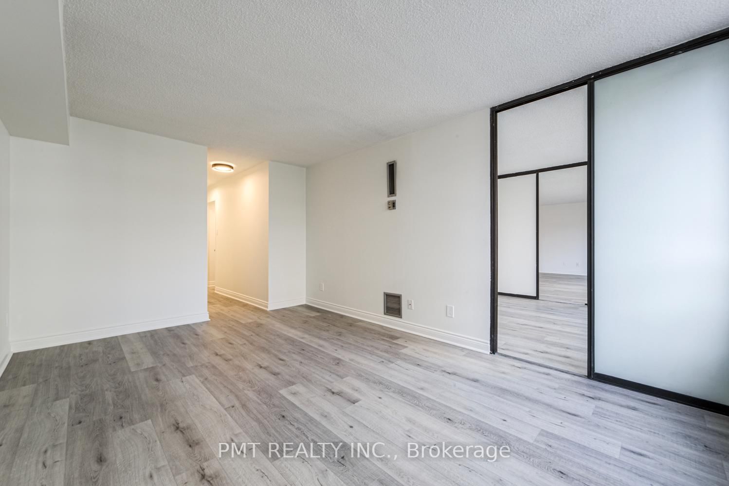 77 Carlton Street • #202 • Toronto, ON photo 14