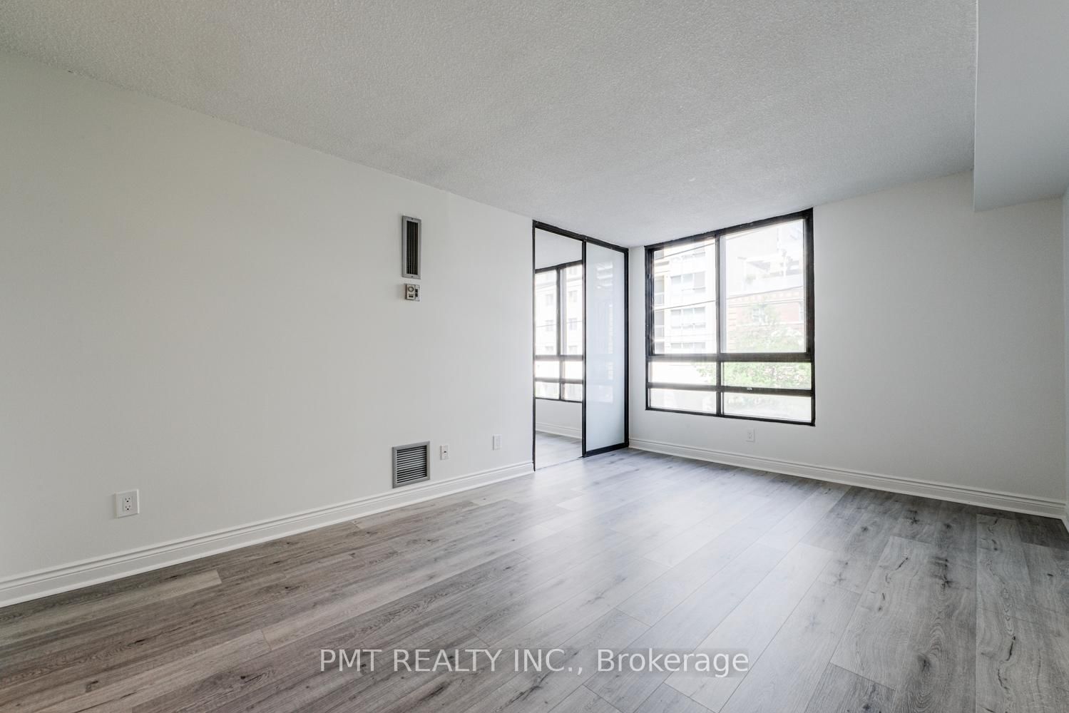 77 Carlton Street • #202 • Toronto, ON photo 15