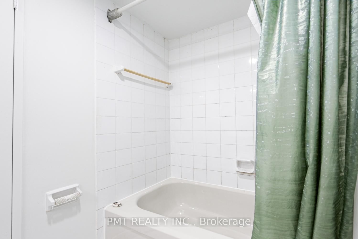 77 Carlton Street • #202 • Toronto, ON photo 26