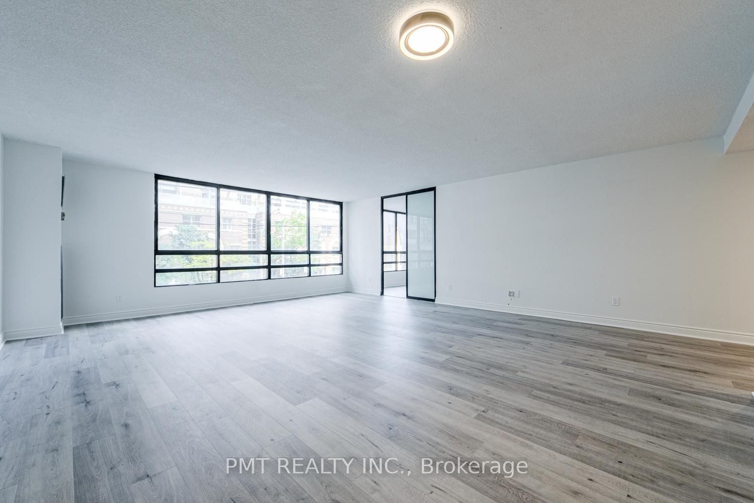 77 Carlton Street • #202 • Toronto, ON photo 3