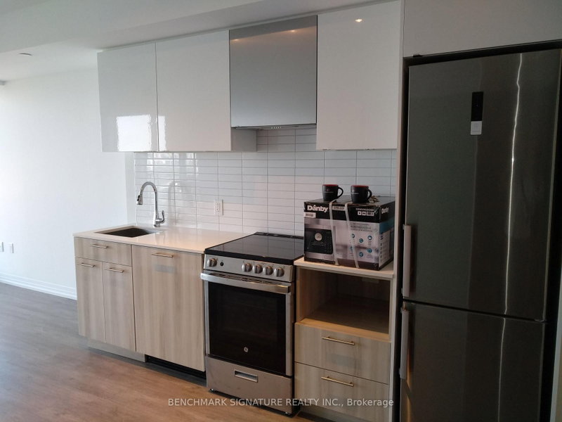 3214 - 251 Jarvis Street