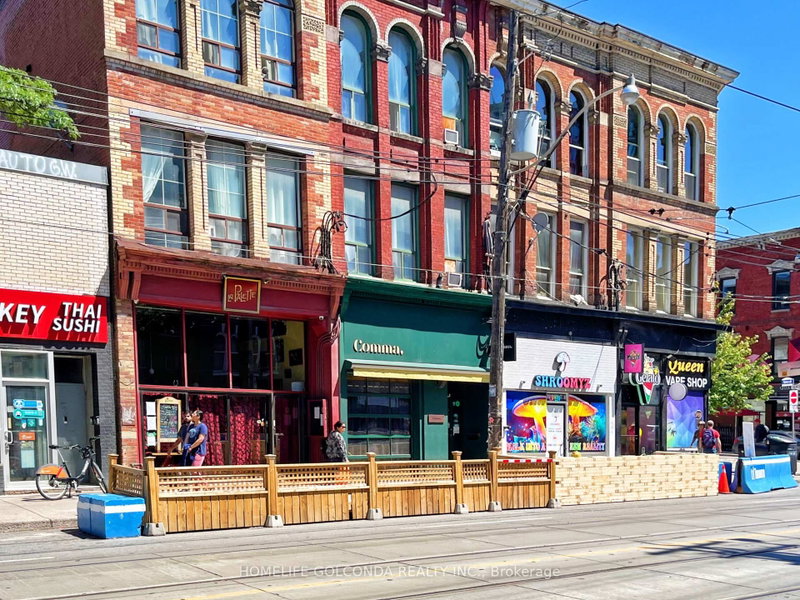 202 - 490 QUEEN Street W