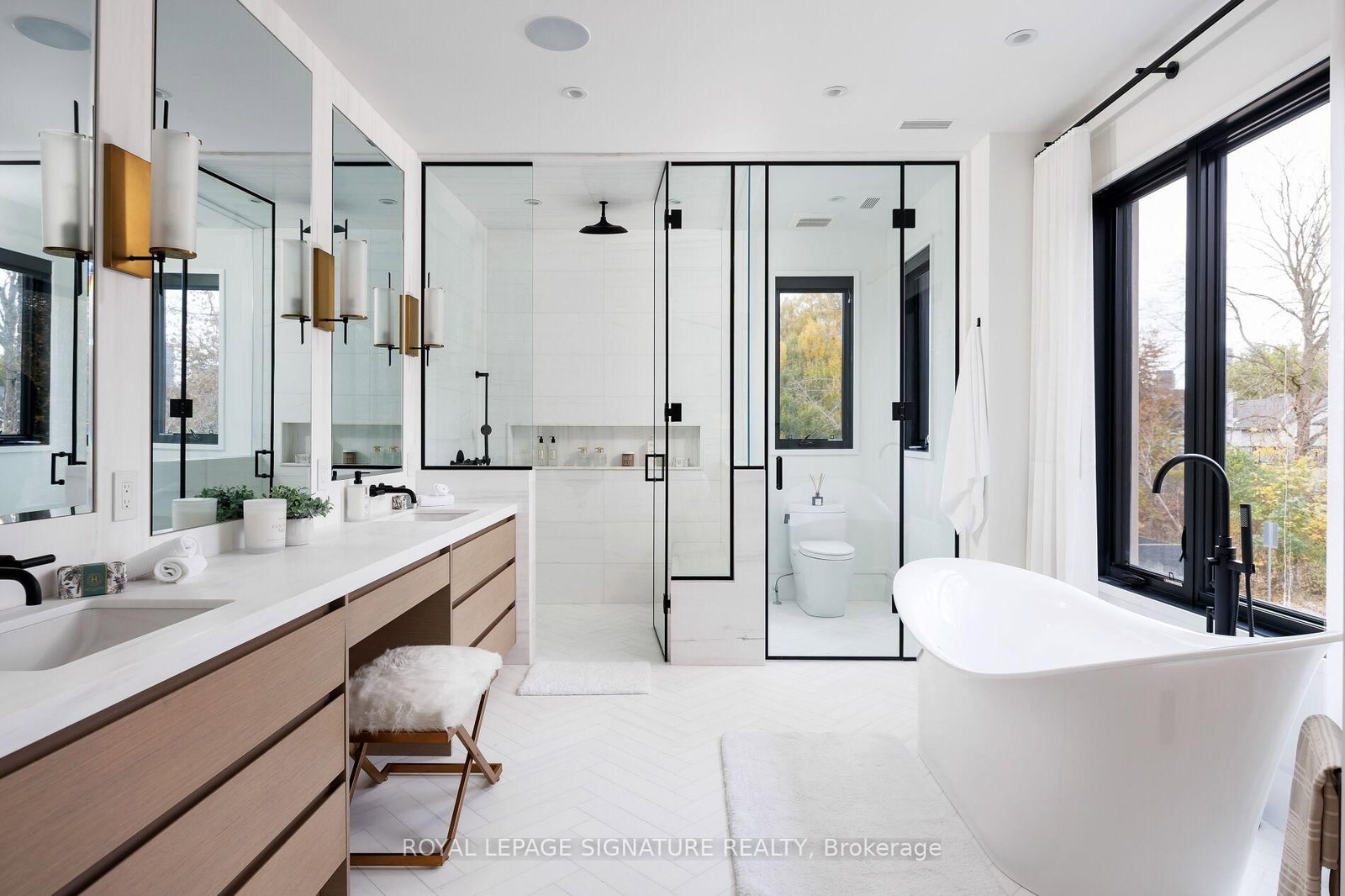 207 Strathallan Boulevard • Toronto, ON photo 30