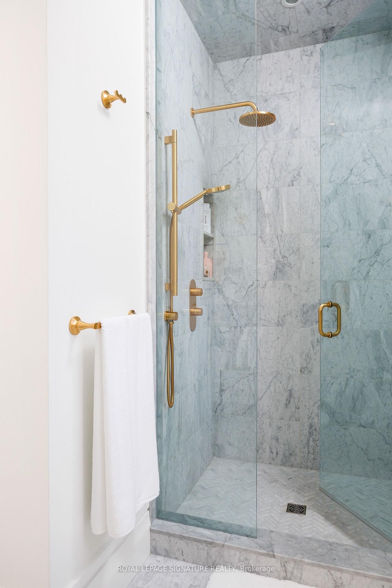 207 Strathallan Boulevard • Toronto, ON photo 34