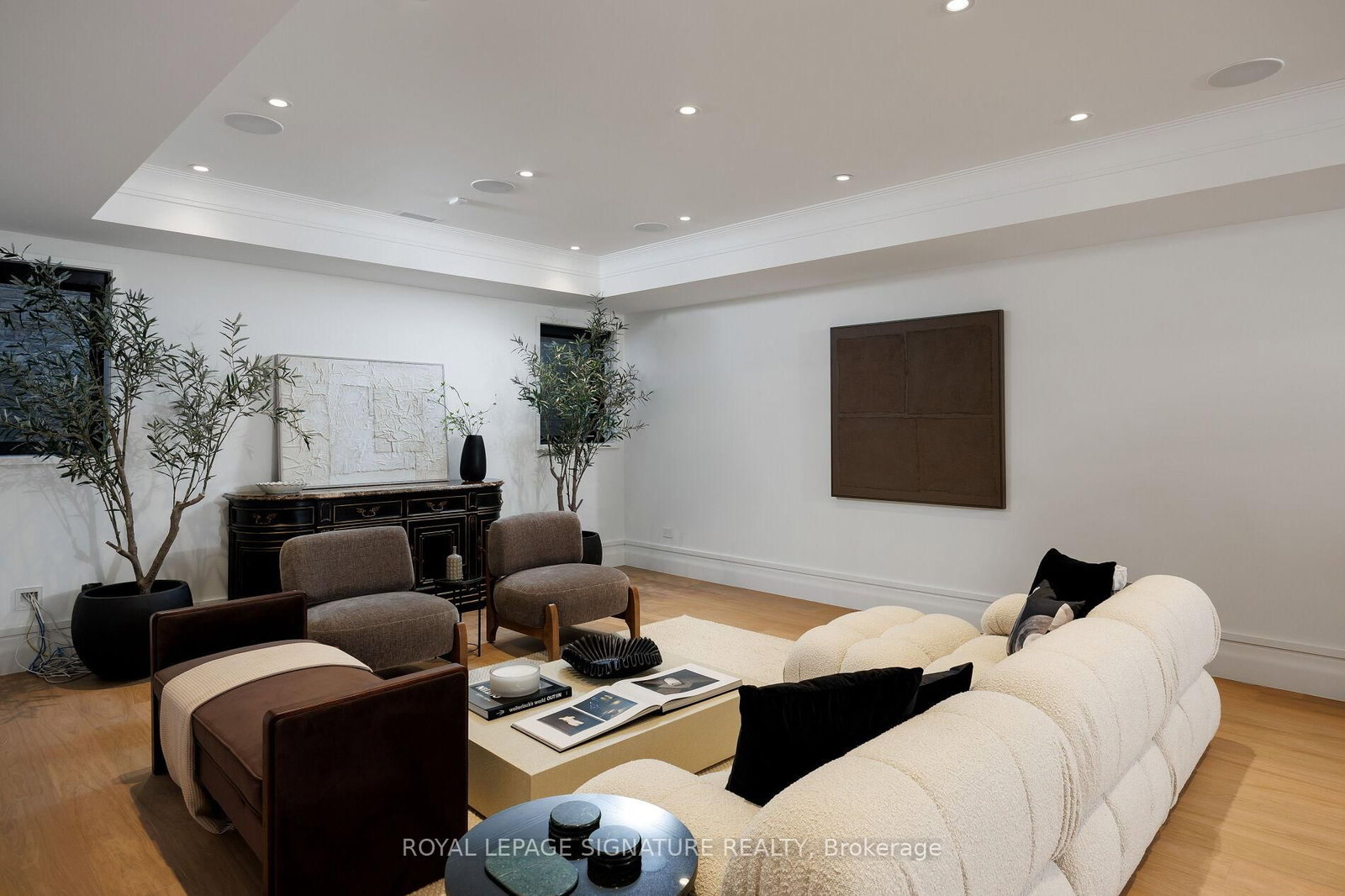 207 Strathallan Boulevard • Toronto, ON photo 40