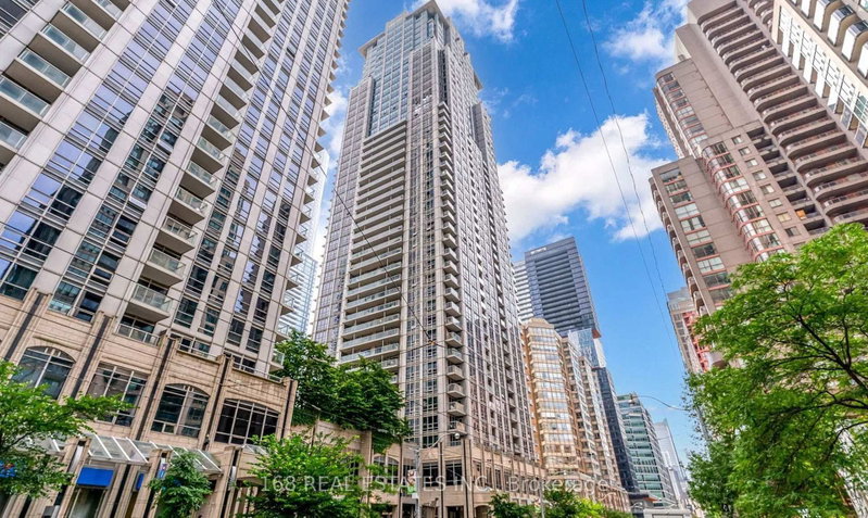 2809 - 761 Bay Street