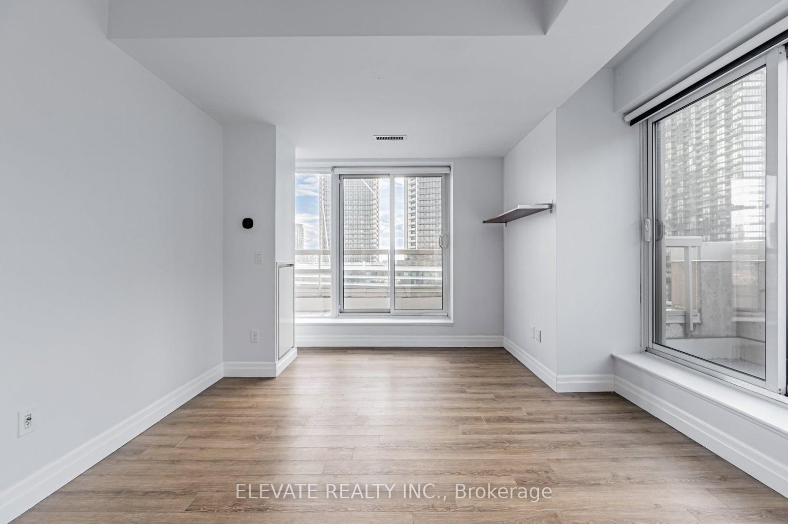 15 Stafford Street • #LPH5 • Toronto, ON photo 10