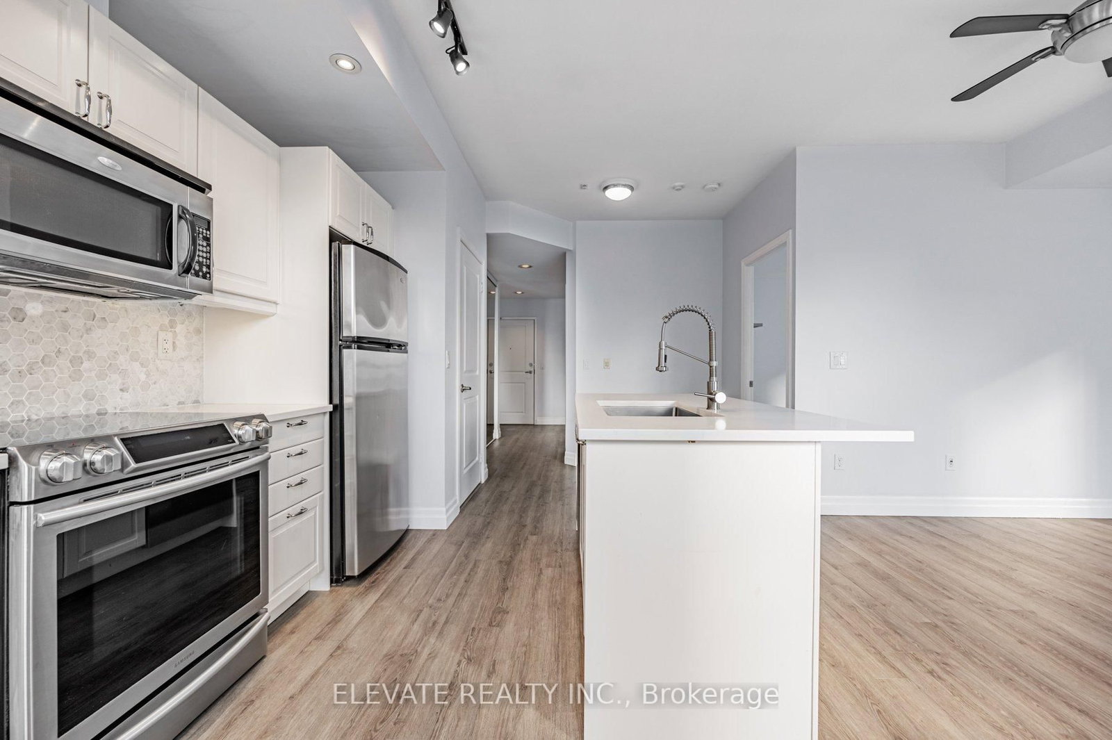 15 Stafford Street • #LPH5 • Toronto, ON photo 13