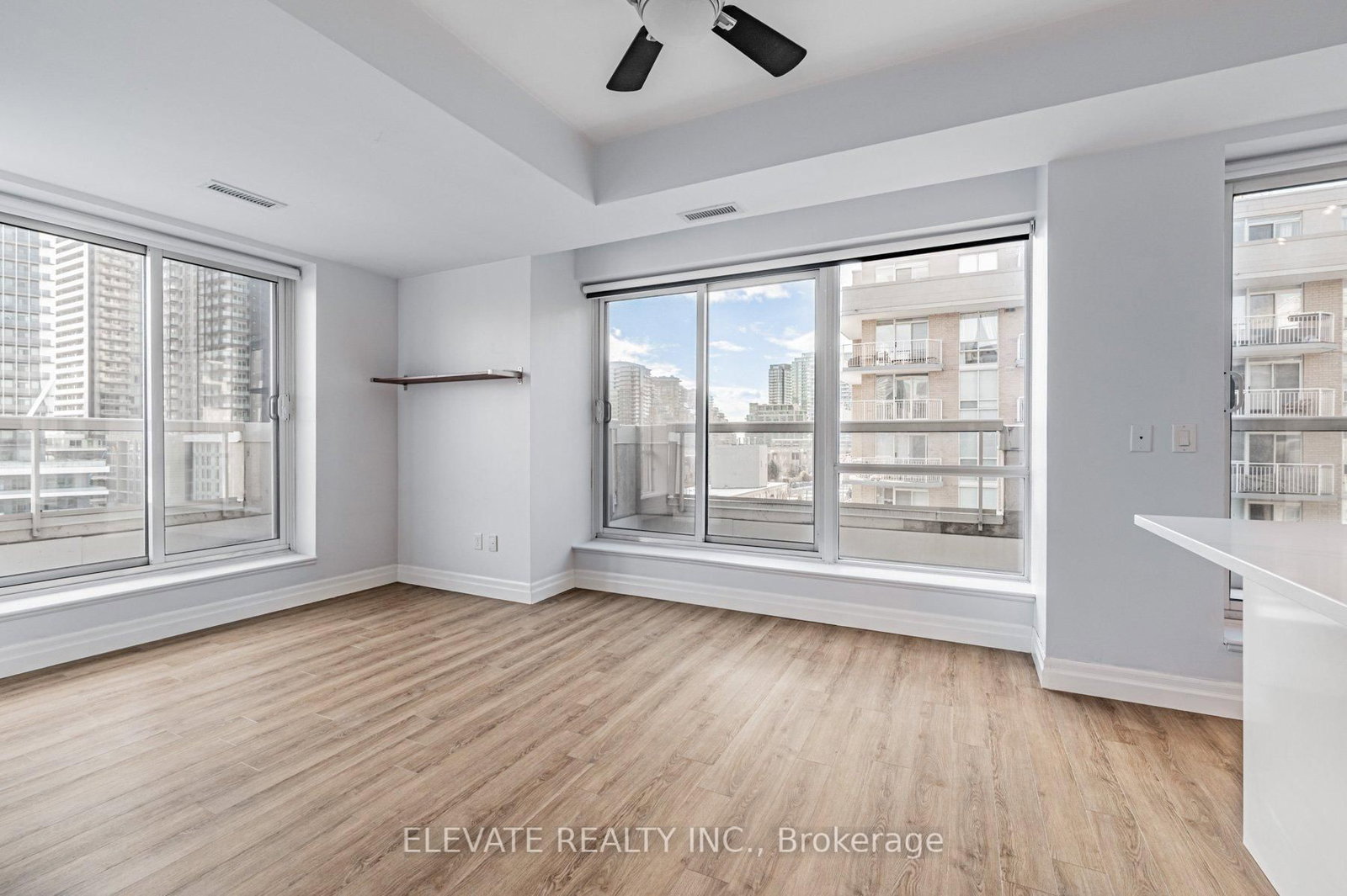 15 Stafford Street • #LPH5 • Toronto, ON photo 15