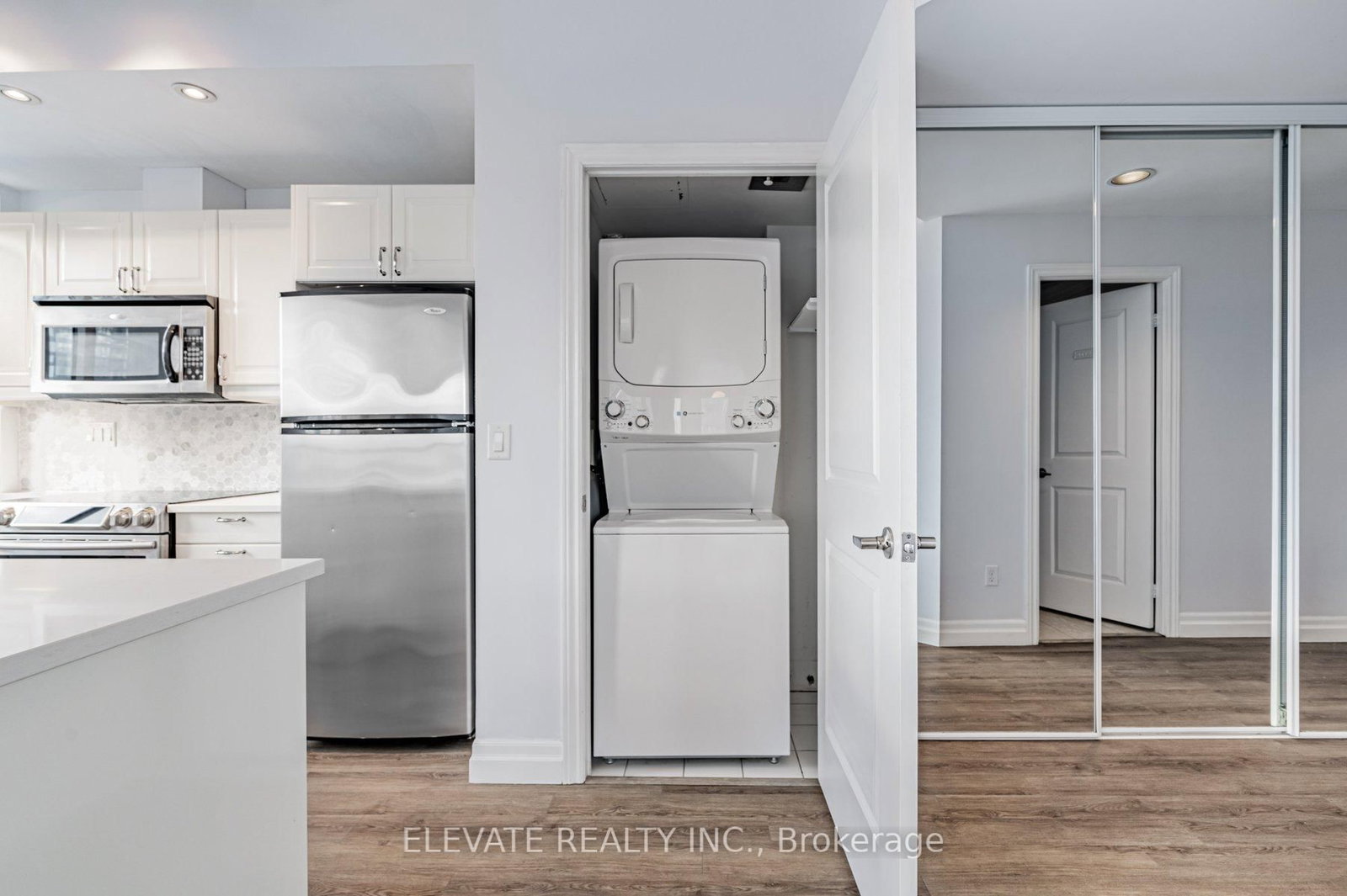 15 Stafford Street • #LPH5 • Toronto, ON photo 16