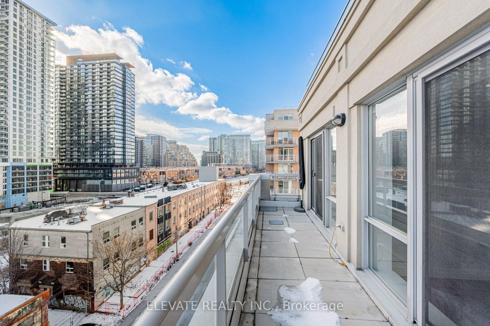 15 Stafford Street • #LPH5 • Toronto, ON photo 23