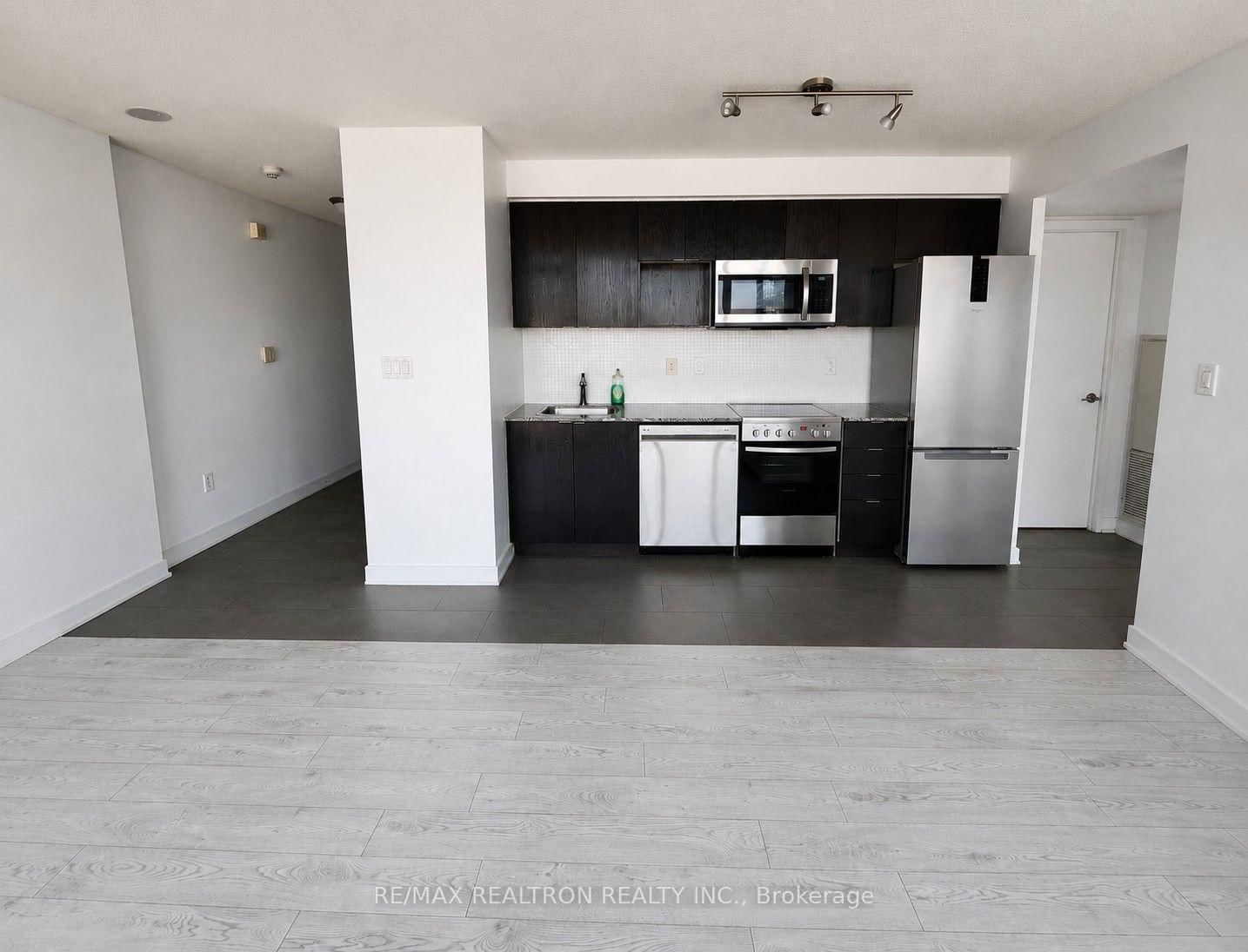 15 Fort York Boulevard • #4503 • Toronto, ON photo 15