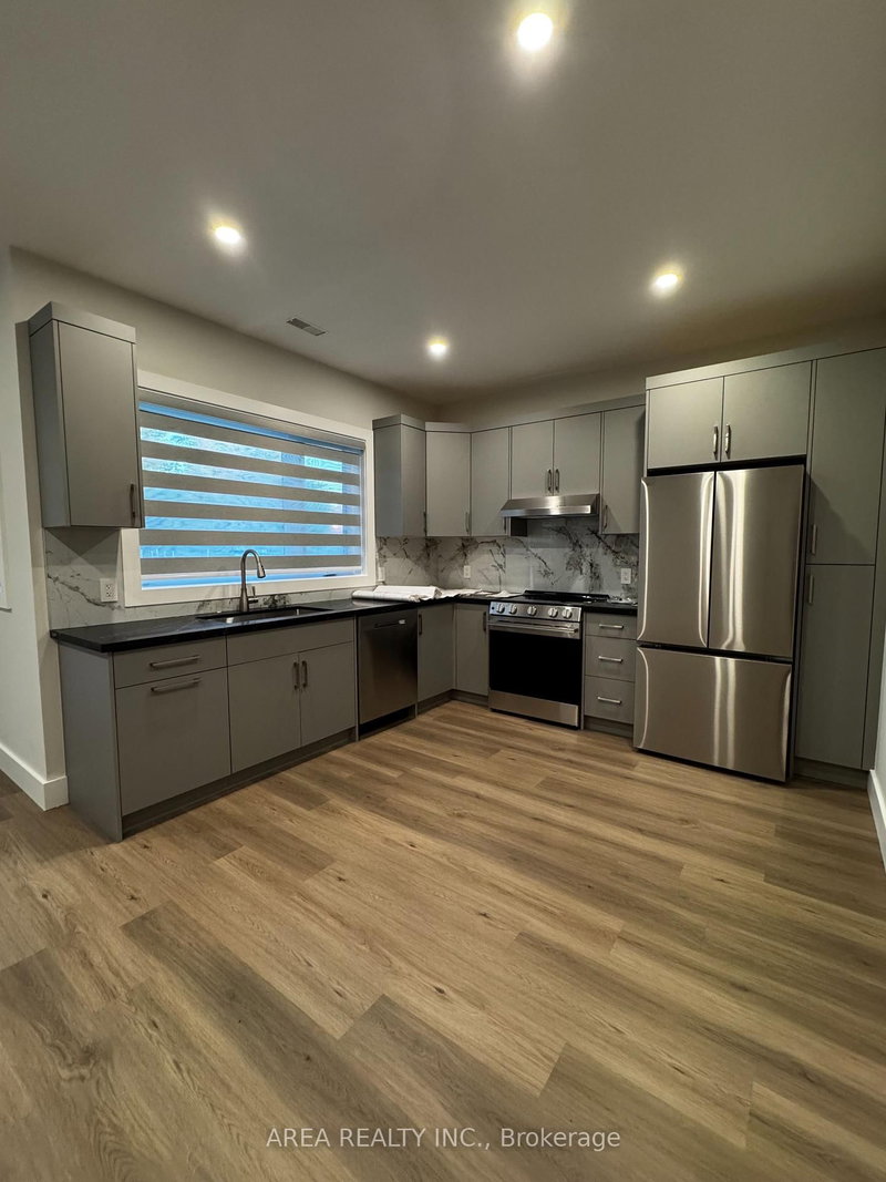 Main - 501 Northcliffe Boulevard