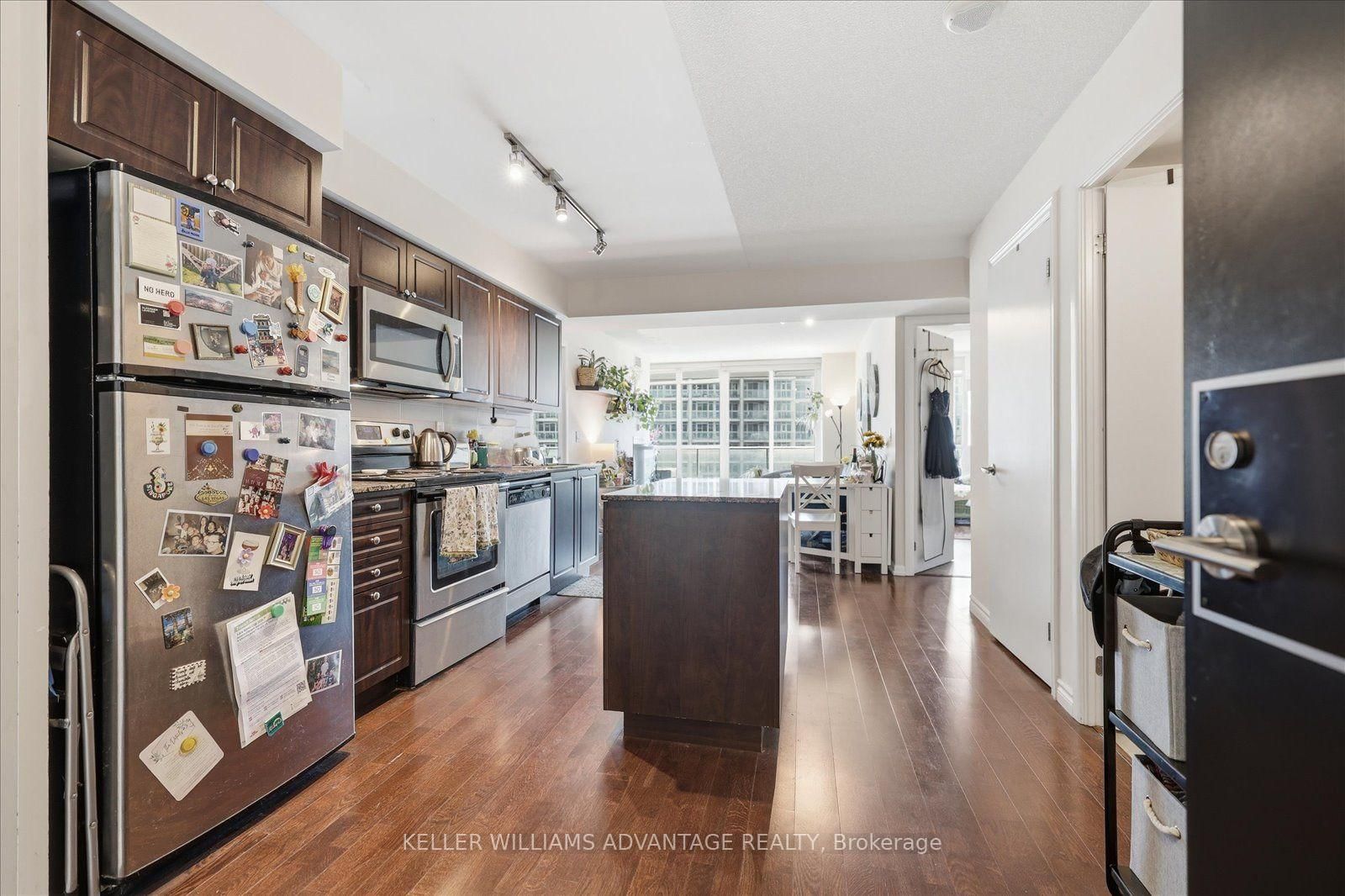 209 Fort York Boulevard • #1170 • Toronto, ON photo 3